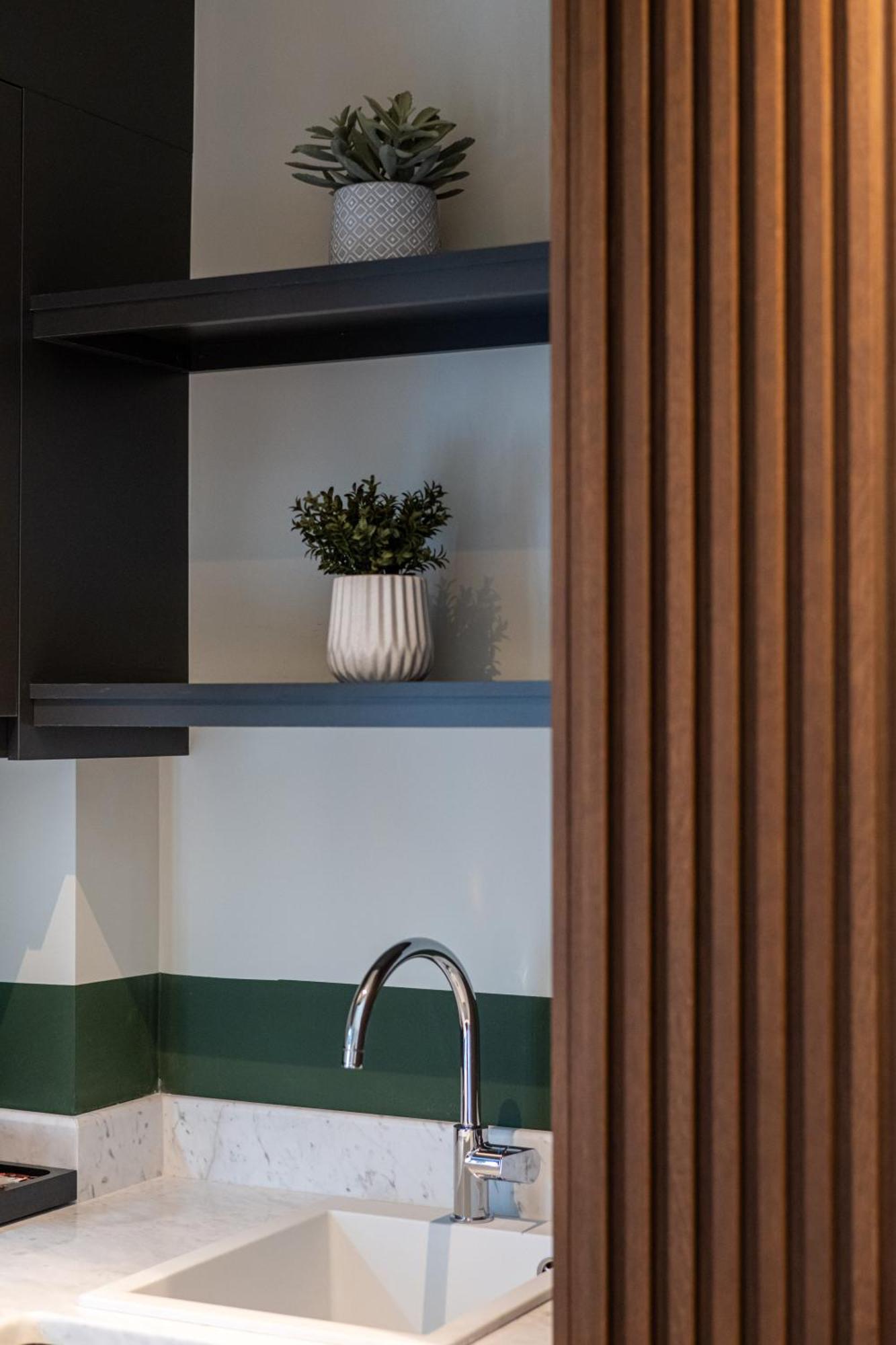 Evripidou 7 - Kalamata Mediterranean Suites Екстер'єр фото