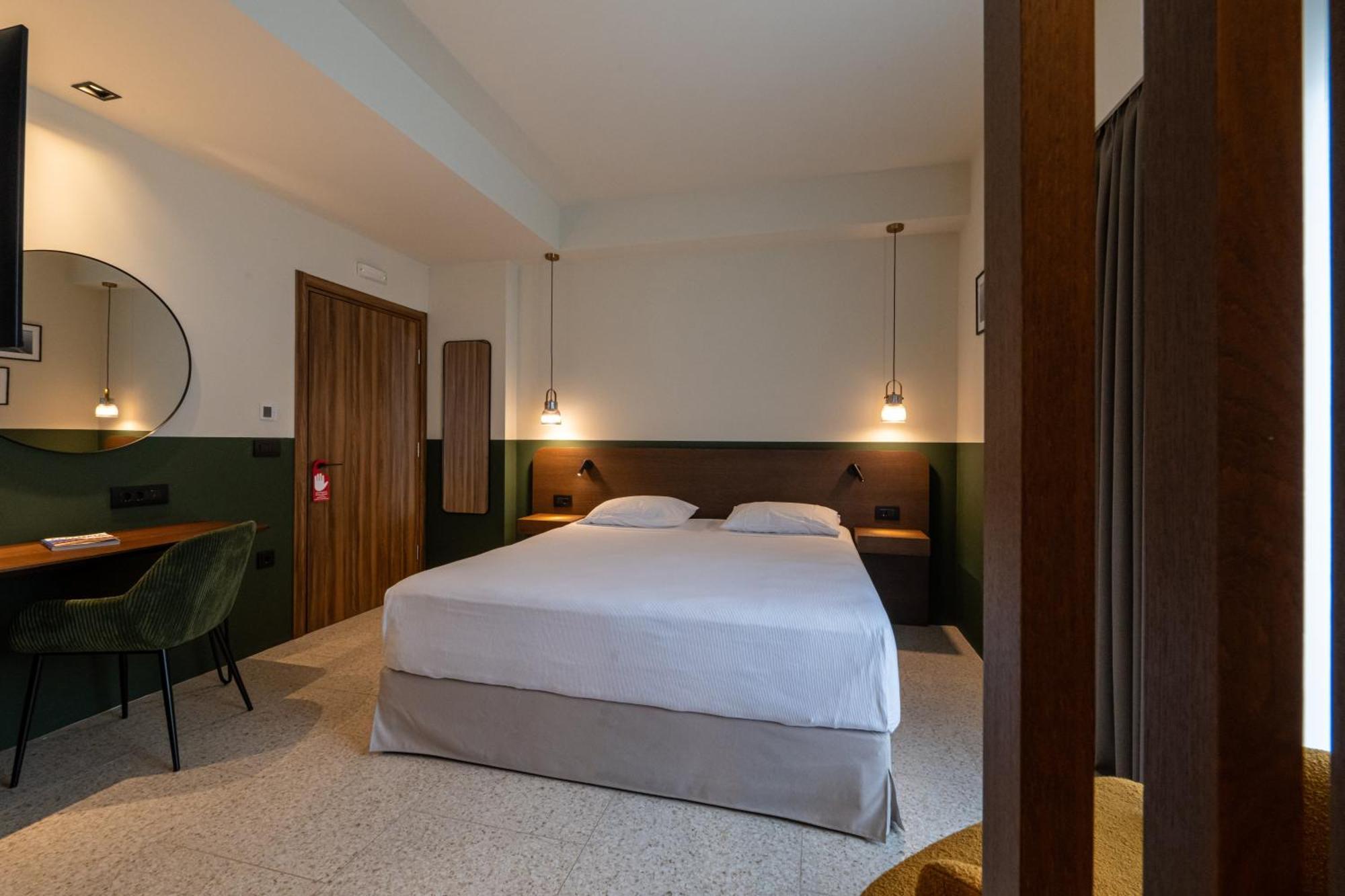 Evripidou 7 - Kalamata Mediterranean Suites Екстер'єр фото