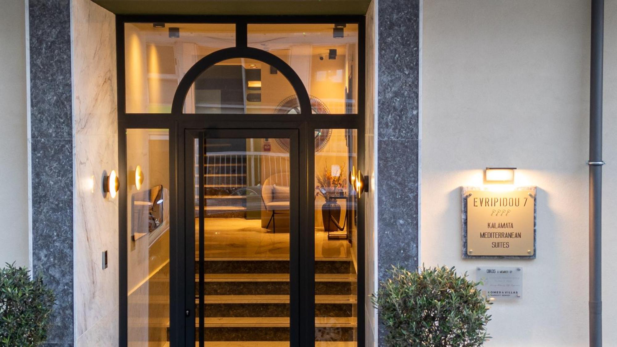 Evripidou 7 - Kalamata Mediterranean Suites Екстер'єр фото