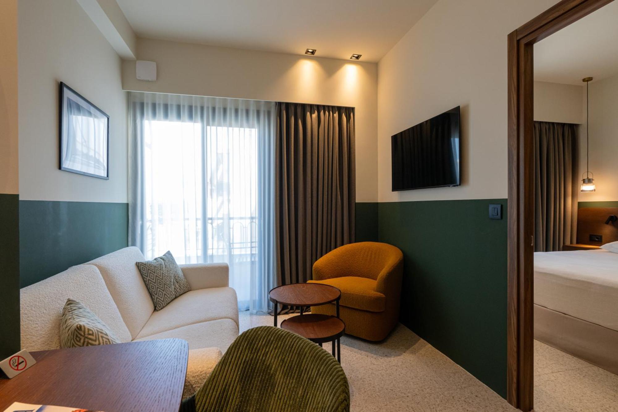 Evripidou 7 - Kalamata Mediterranean Suites Екстер'єр фото