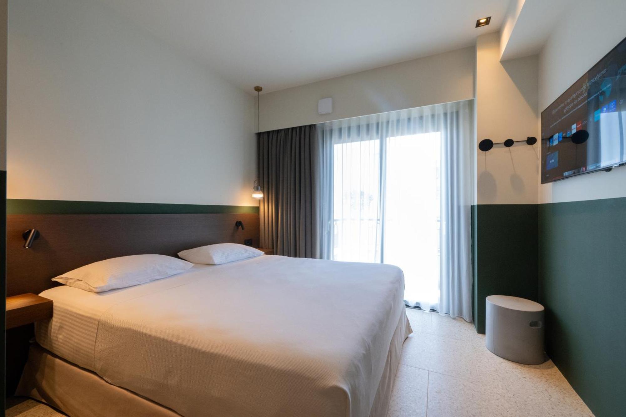 Evripidou 7 - Kalamata Mediterranean Suites Екстер'єр фото