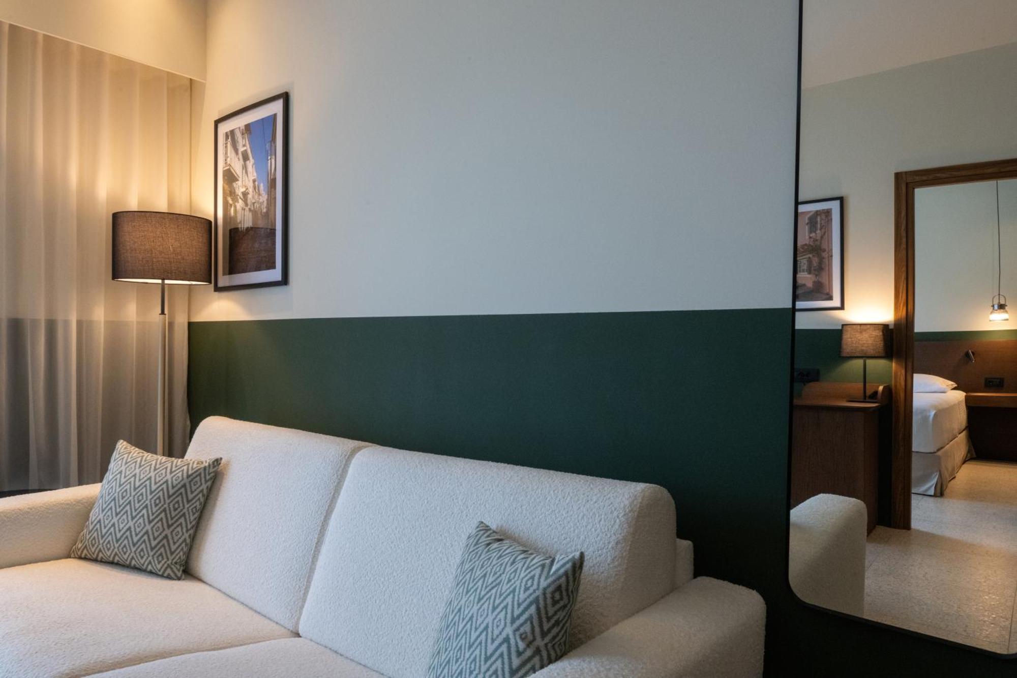 Evripidou 7 - Kalamata Mediterranean Suites Екстер'єр фото