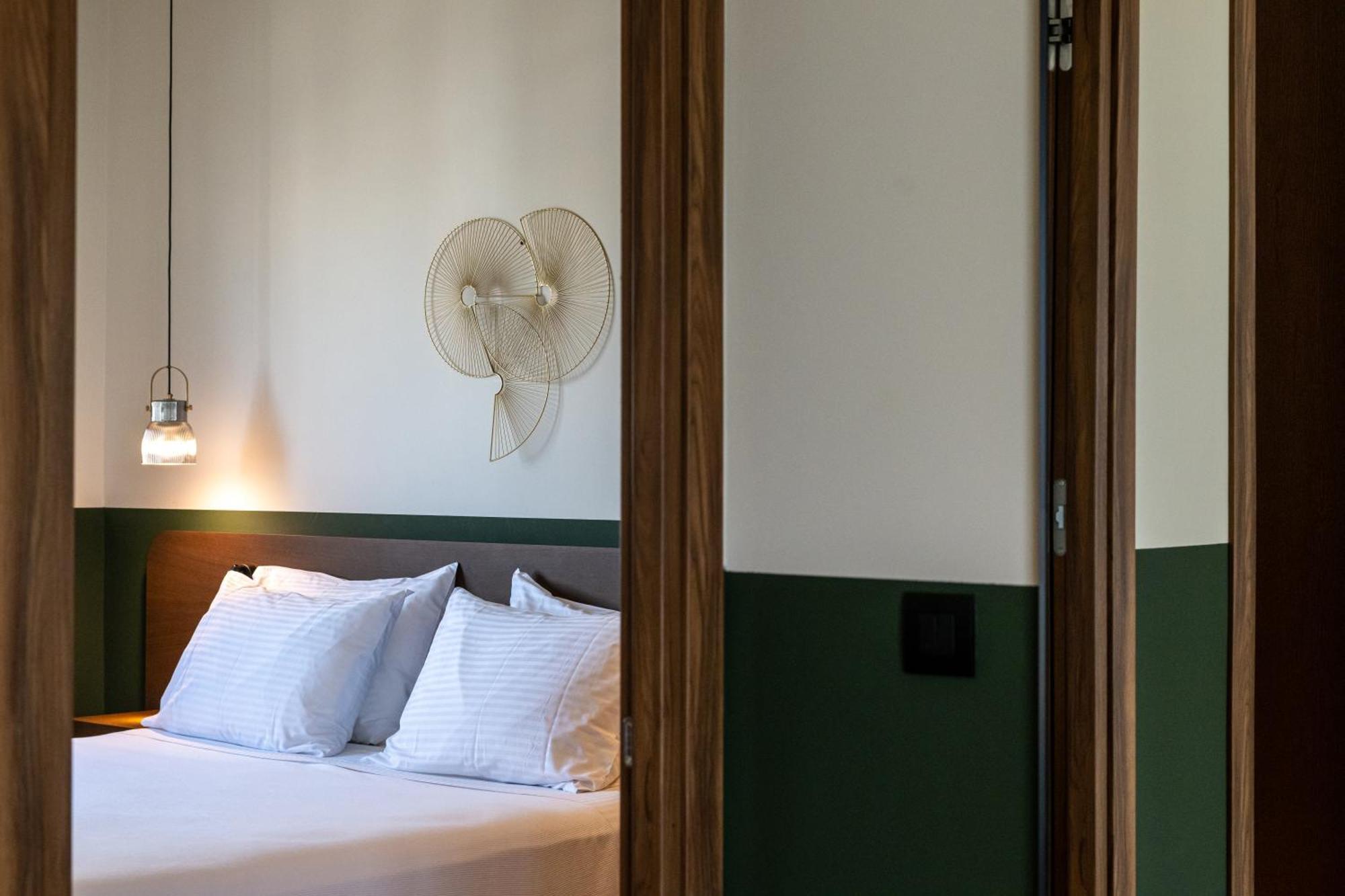 Evripidou 7 - Kalamata Mediterranean Suites Екстер'єр фото