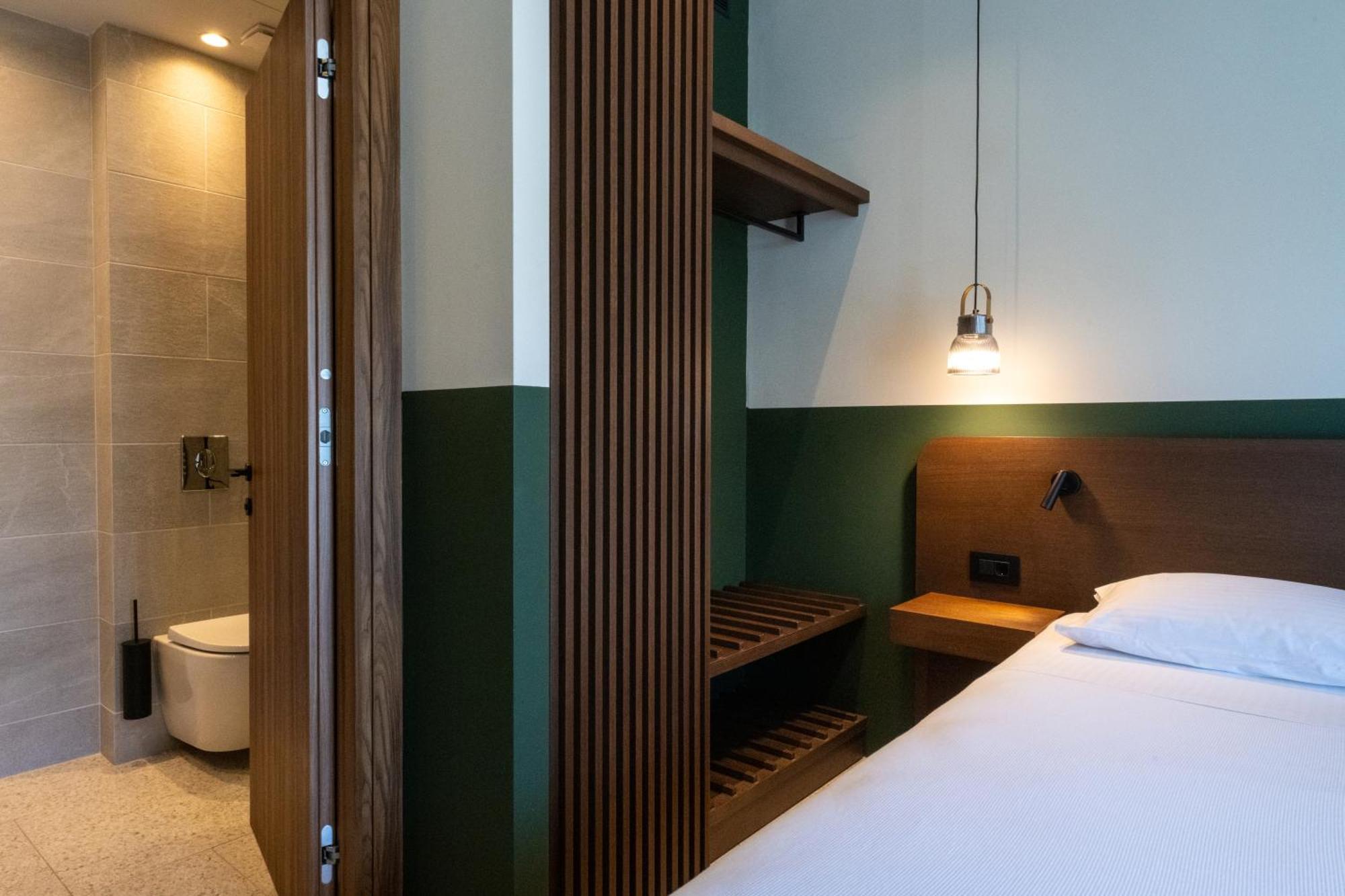 Evripidou 7 - Kalamata Mediterranean Suites Екстер'єр фото