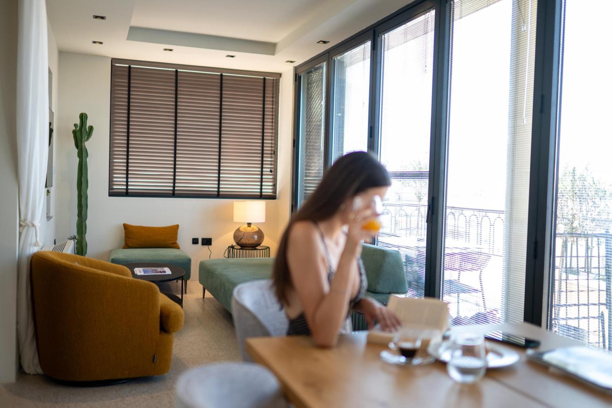 Evripidou 7 - Kalamata Mediterranean Suites Екстер'єр фото